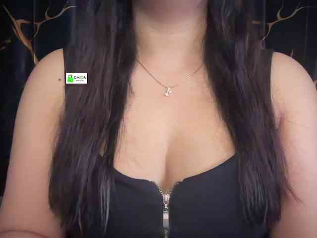 QuestQueen webcam