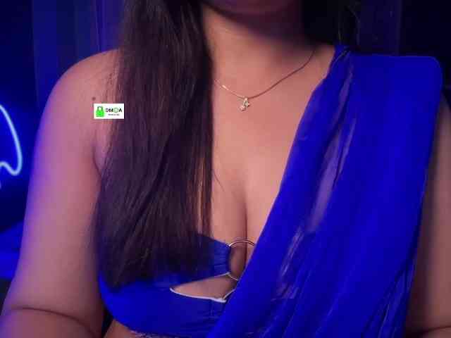 QuestQueen webcam