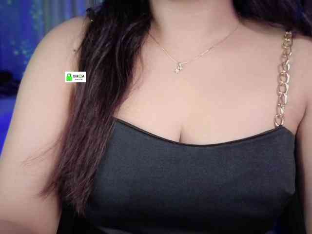 QuestQueen webcam