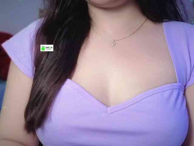 QuestQueen webcam