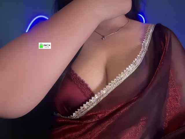 QuestQueen webcam