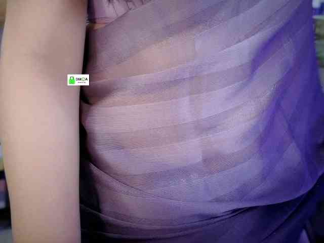 QuestQueen webcam