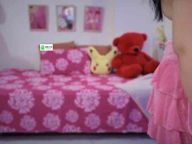 QuestQueen webcam