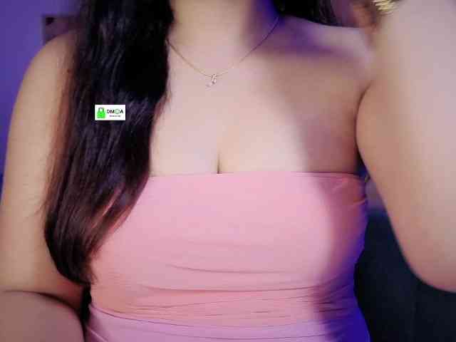 QuestQueen webcam