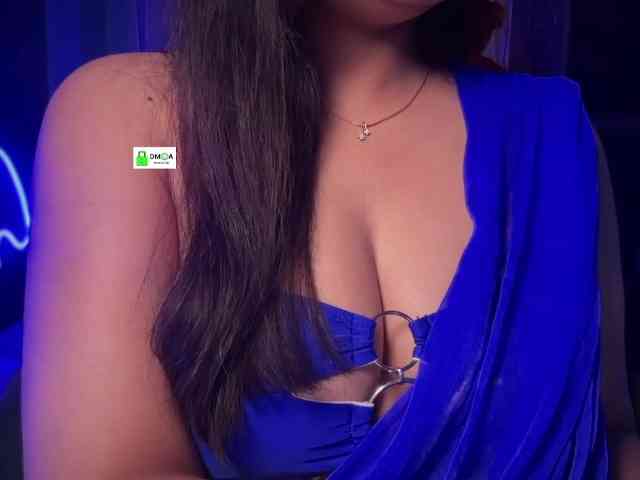 QuestQueen webcam