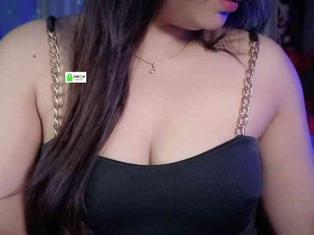 QuestQueen webcam