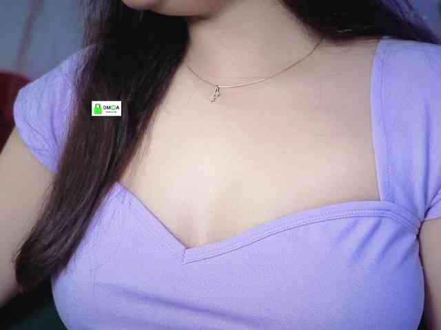 QuestQueen webcam