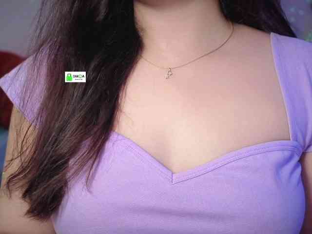QuestQueen webcam