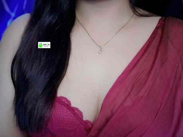 QuestQueen webcam