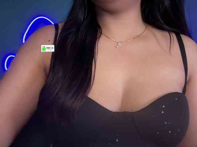 QuestQueen webcam