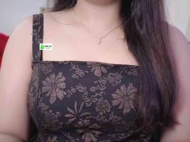 QuestQueen webcam