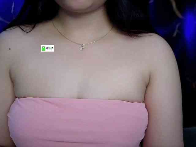 QuestQueen webcam