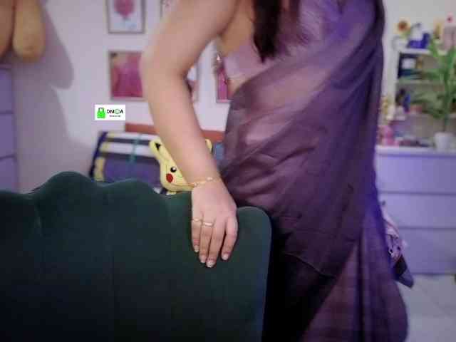 QuestQueen webcam