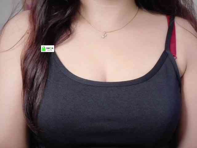 QuestQueen webcam