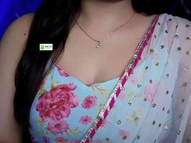 QuestQueen webcam