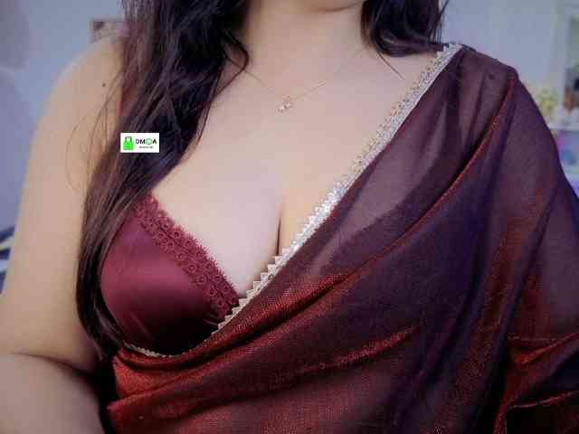 QuestQueen webcam