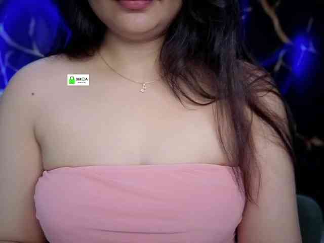 QuestQueen webcam