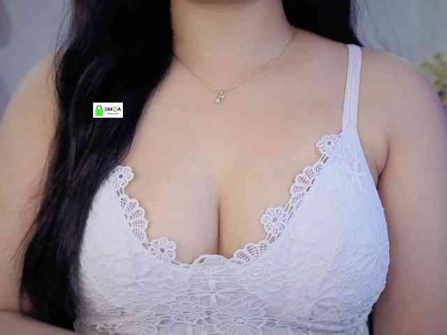 QuestQueen webcam