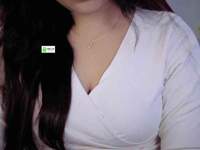 QuestQueen webcam