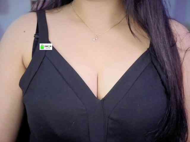 QuestQueen webcam