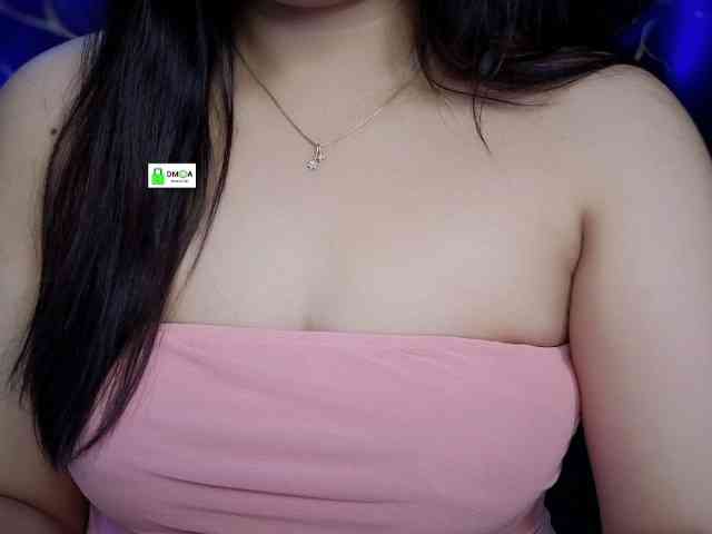 QuestQueen webcam