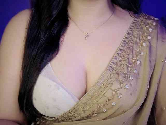 QuestQueen webcam
