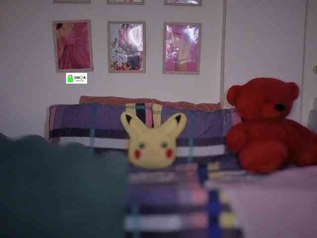 QuestQueen webcam