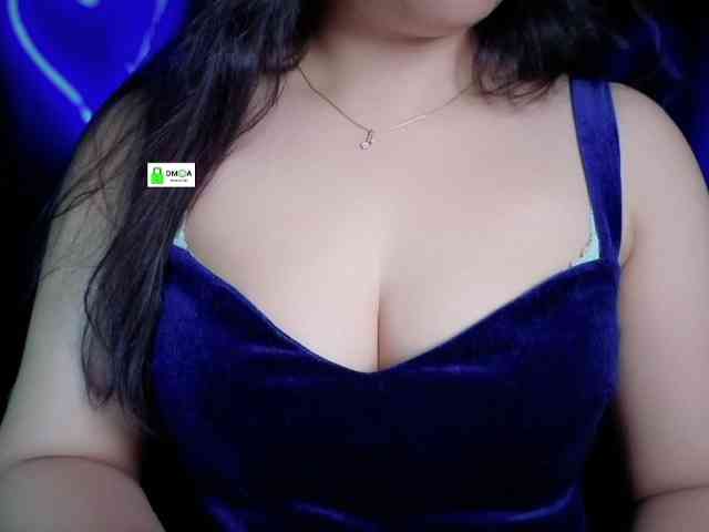QuestQueen webcam