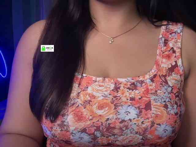 QuestQueen webcam