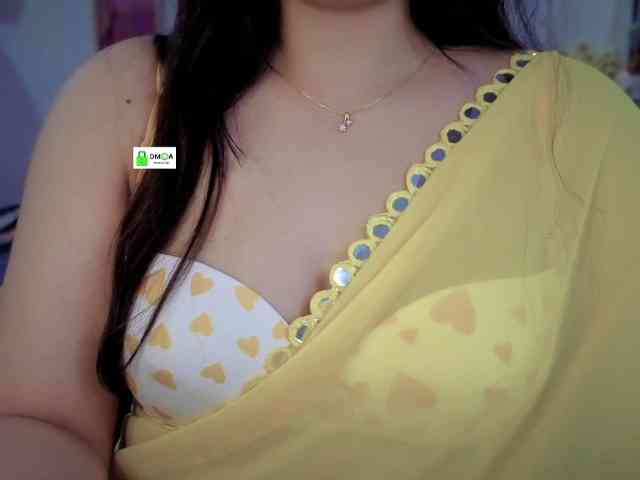QuestQueen webcam