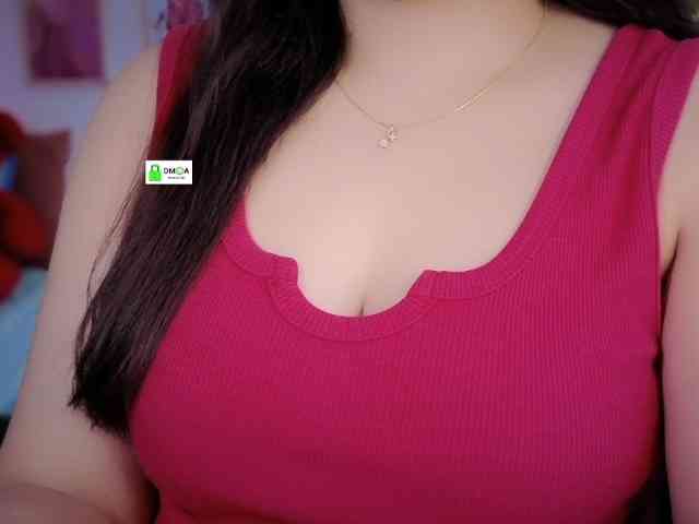 QuestQueen webcam