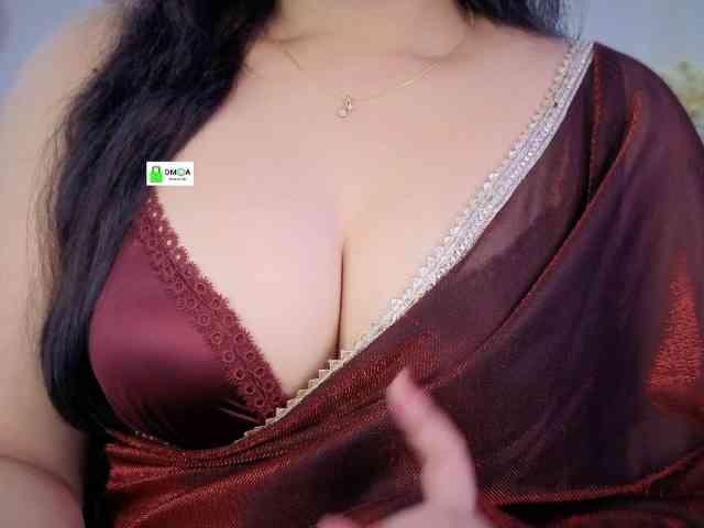QuestQueen webcam