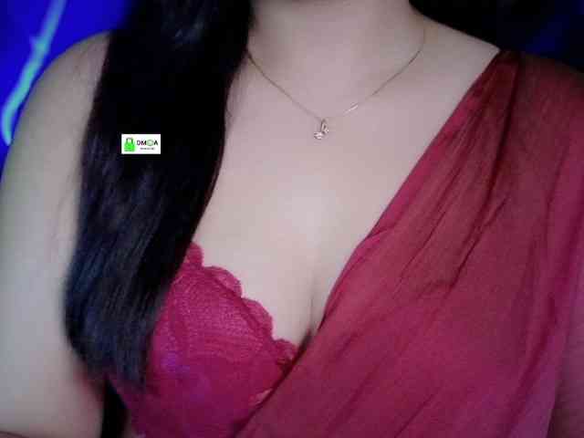 QuestQueen webcam