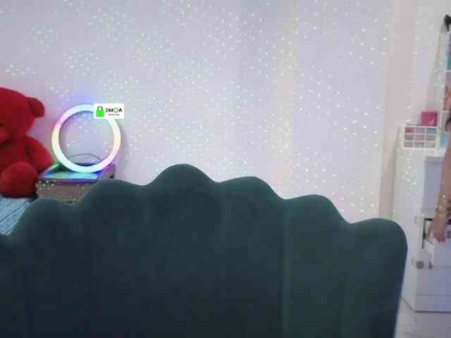 QuestQueen webcam