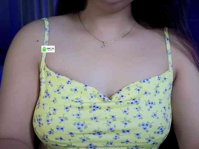 QuestQueen webcam