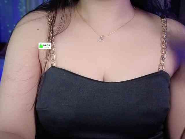 QuestQueen webcam