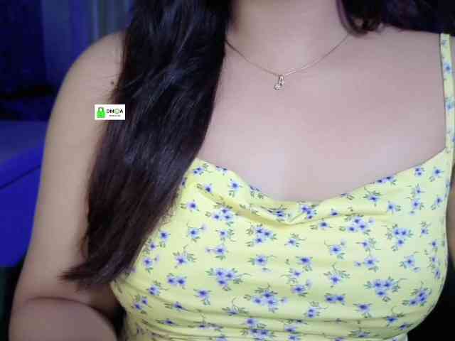 QuestQueen webcam