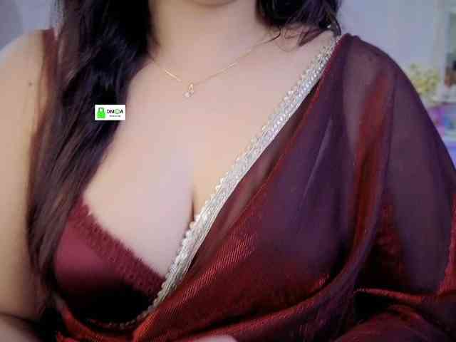 QuestQueen webcam