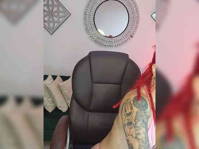 nikypallmer1 webcam