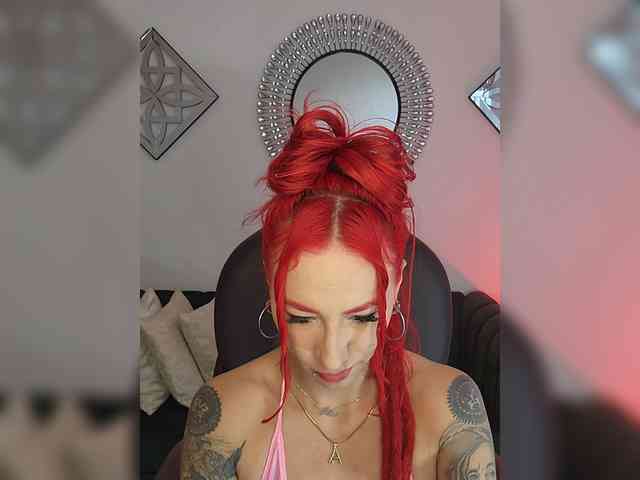 nikypallmer1 webcam
