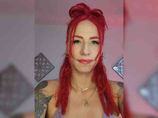nikypallmer1 webcam