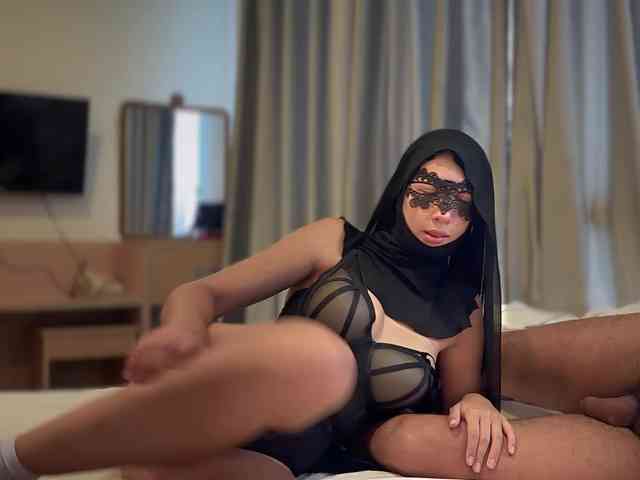 hiddenCrazySlut Live Webcam on BongaCams
