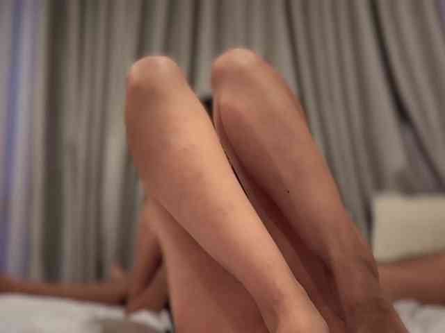 hiddenCrazySlut webcam