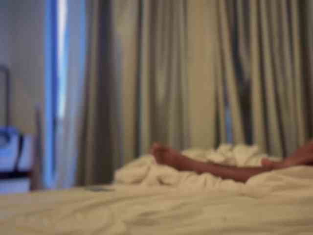hiddenCrazySlut webcam