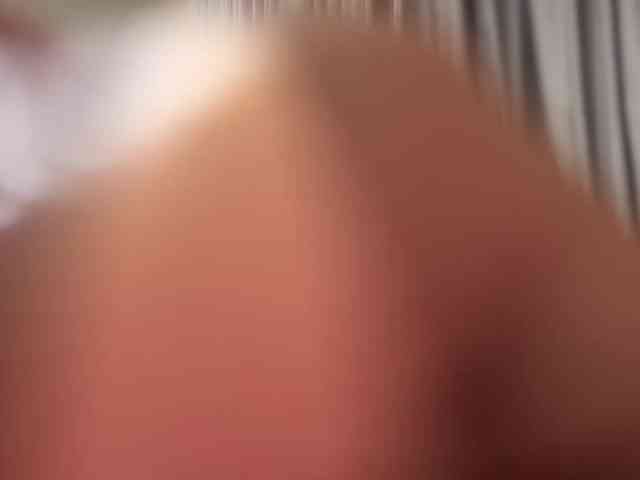 hiddenCrazySlut webcam