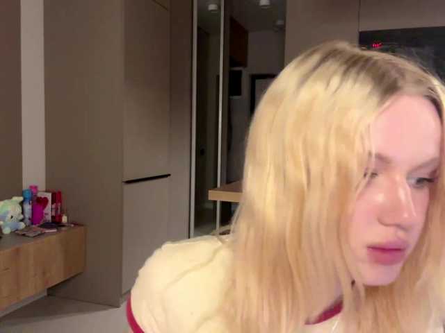  moonavelle chat room
