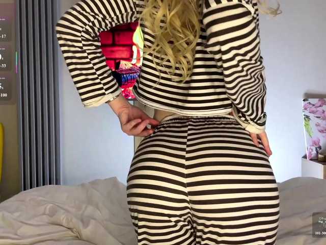 moonavelle live cam on BongaCams
