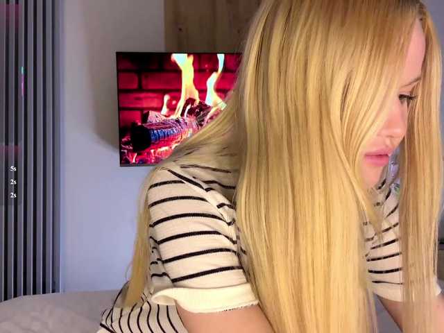 moonavelle live cam on BongaCams
