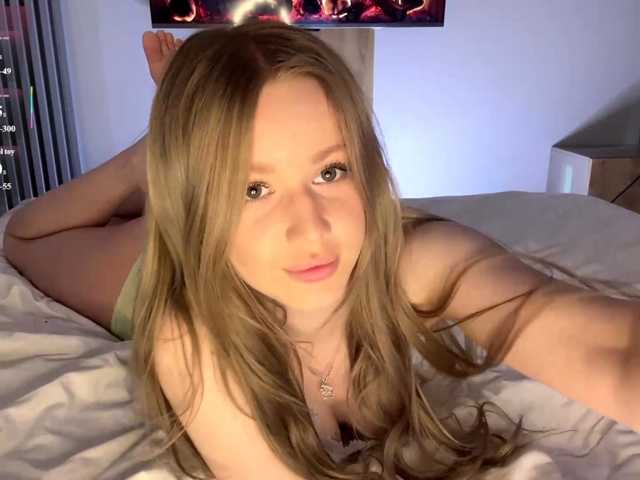 moonavelle live cam on BongaCams