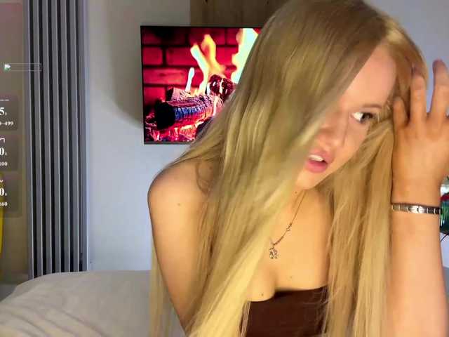 moonavelle live cam on BongaCams